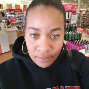 Meet your Posher, Shawna